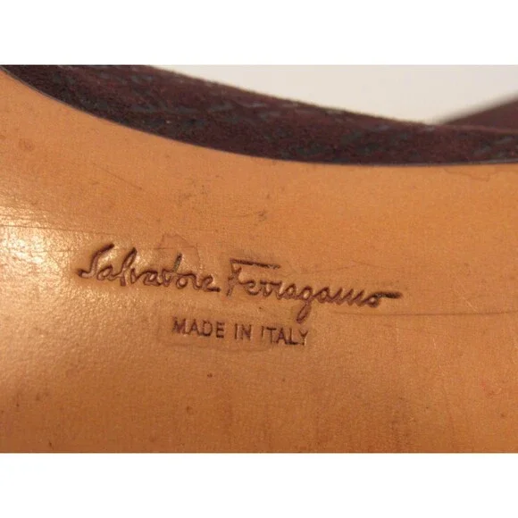 Vintage Salvatore Ferragamo Suede Embossed Patterned Pump Dark Brown Size 8.5 3A - Picture 10 of 13
